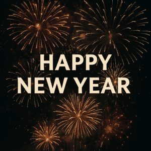 Feuerwerk zum Jahreswechsel mit dem Schriftzug Happy New Year – festliche Silvesterstimmung für Blogbeitrag zum Jahresrückblick und Neujahrswunsch